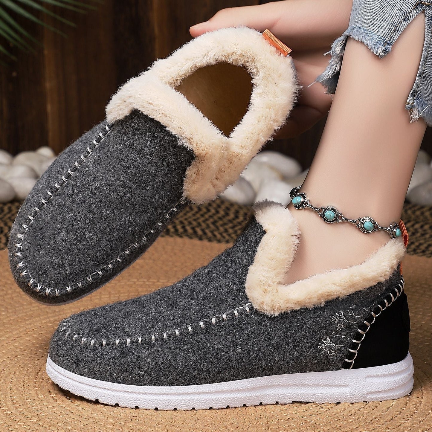 Women's Handmade Comfortable Slip-on Snow Shoes